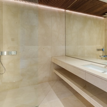 Extraordinary villa sits on a generous plot with panoramic views in the prestigious La Quinta, Benahavis Picture 48