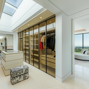 Extraordinary villa sits on a generous plot with panoramic views in the prestigious La Quinta, Benahavis Picture 58