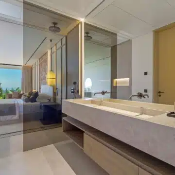 True architectural masterpiece Villa with Incredible Views in El Herrojo, Benahavis Picture 30