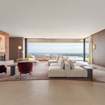 True architectural masterpiece Villa with Incredible Views in El Herrojo, Benahavis Picture 15