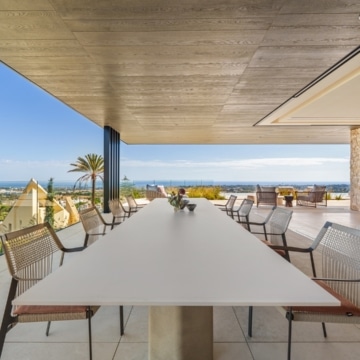 True architectural masterpiece Villa with Incredible Views in El Herrojo, Benahavis Picture 34