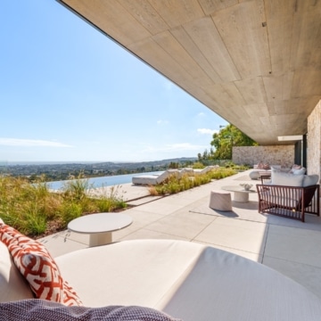 True architectural masterpiece Villa with Incredible Views in El Herrojo, Benahavis Picture 36