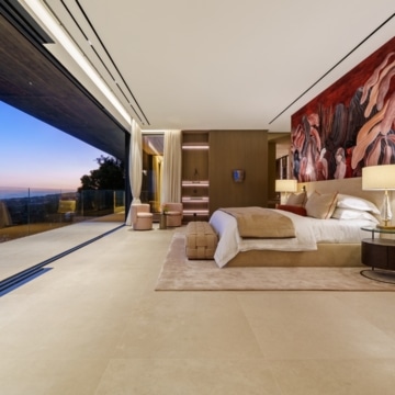 True architectural masterpiece Villa with Incredible Views in El Herrojo, Benahavis Picture 54