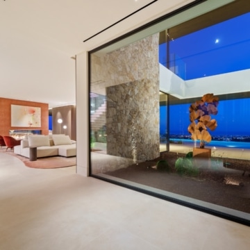 True architectural masterpiece Villa with Incredible Views in El Herrojo, Benahavis Picture 52