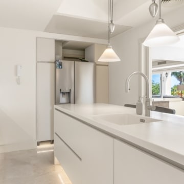 Beautiful 4-Bedroom Villa within the exclusive hillside community of La Paloma, Manilva Picture 18