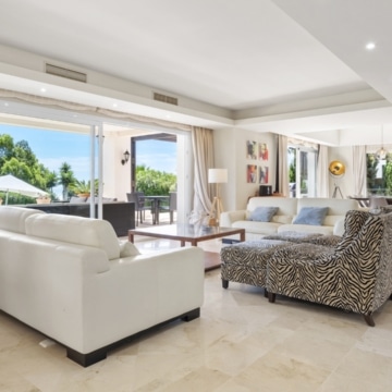 Beautiful 4-Bedroom Villa within the exclusive hillside community of La Paloma, Manilva Picture 21