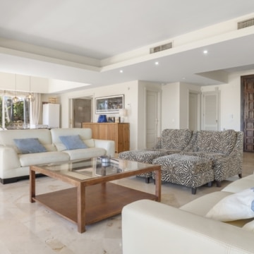 Beautiful 4-Bedroom Villa within the exclusive hillside community of La Paloma, Manilva Picture 23