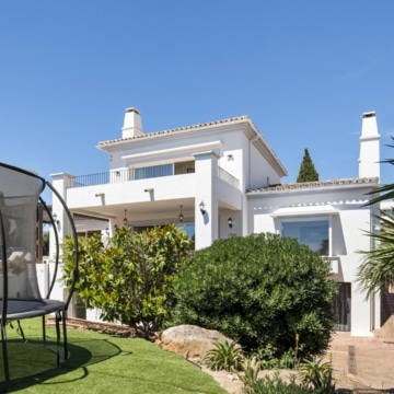Beautiful 4-Bedroom Villa within the exclusive hillside community of La Paloma, Manilva Picture 28
