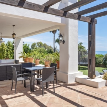 Beautiful 4-Bedroom Villa within the exclusive hillside community of La Paloma, Manilva Picture 32