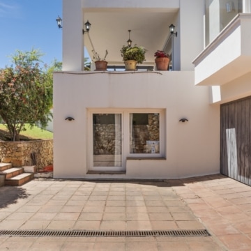 Beautiful 4-Bedroom Villa within the exclusive hillside community of La Paloma, Manilva Picture 35