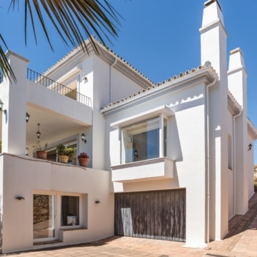 Beautiful 4-Bedroom Villa within the exclusive hillside community of La Paloma, Manilva Picture 36