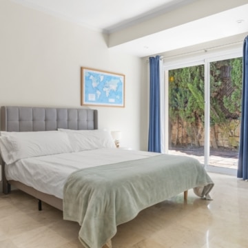 Beautiful 4-Bedroom Villa within the exclusive hillside community of La Paloma, Manilva Picture 44