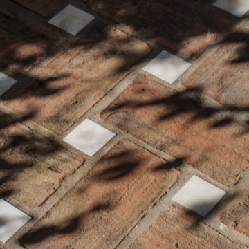Traditional Andalusian style villa in a secure gated community in El Rosario, Marbella Picture 10