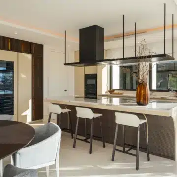 Exclusive Villa with Andalusian Charm and bespoke interiors in Marbella Hill Club Picture 4