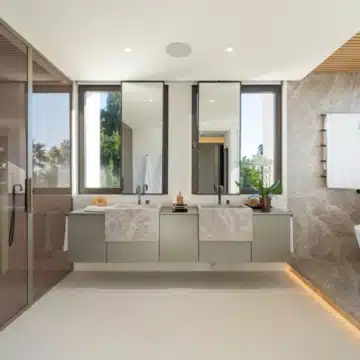 Exclusive Villa with Andalusian Charm and bespoke interiors in Marbella Hill Club Picture 15