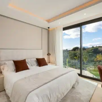 Exclusive Villa with Andalusian Charm and bespoke interiors in Marbella Hill Club Picture 18