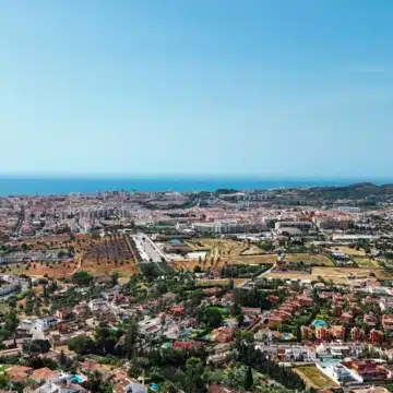 Unique villa with spectacular views over Fuengirola Bay and Mijas Costa Picture 37