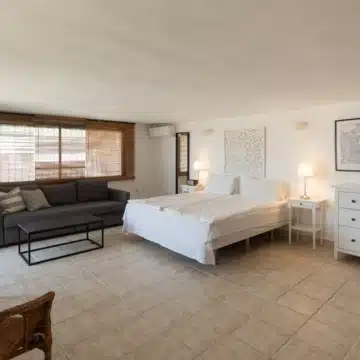 Unique villa with spectacular views over Fuengirola Bay and Mijas Costa Picture 19