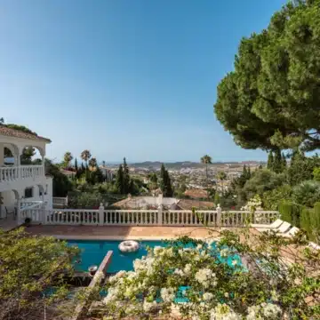 Unique villa with spectacular views over Fuengirola Bay and Mijas Costa Picture 36