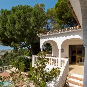 Unique villa with spectacular views over Fuengirola Bay and Mijas Costa Picture 38