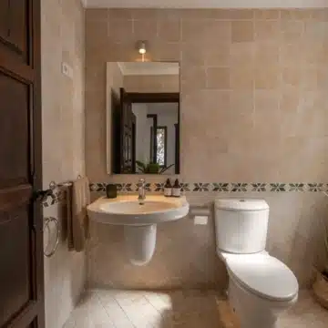Unique villa with spectacular views over Fuengirola Bay and Mijas Costa Picture 41