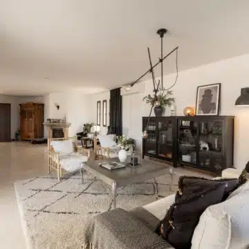 Unique villa with spectacular views over Fuengirola Bay and Mijas Costa Picture 49