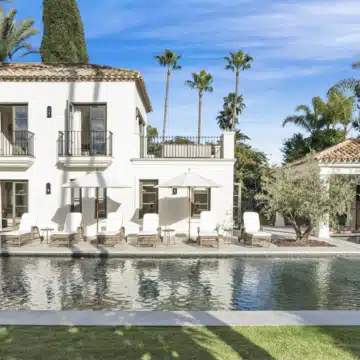 Six bedroom villa with all luxury amenities in Nueva Andalucía, Marbella Picture 28