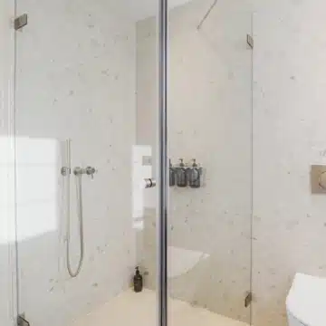 Six bedroom villa with all luxury amenities in Nueva Andalucía, Marbella Picture 37