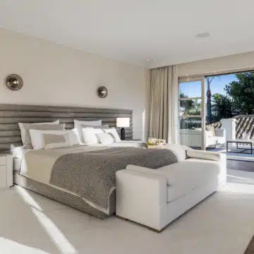 Six bedroom villa with all luxury amenities in Nueva Andalucía, Marbella Picture 47