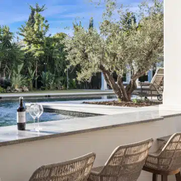 Six bedroom villa with all luxury amenities in Nueva Andalucía, Marbella Picture 51
