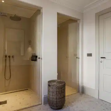 Six bedroom villa with all luxury amenities in Nueva Andalucía, Marbella Picture 15