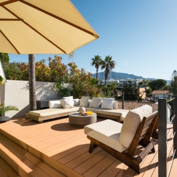 Luxury renovated five bedroom villa with panoramic sea and mountain views in Nueva Andalucía Picture 42