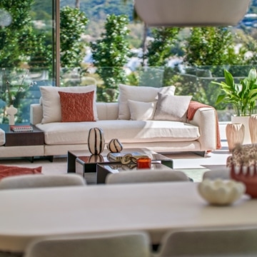Stylish five bedroom villa with Panoramic Views in Nueva Andalucia, Marbella Picture 52