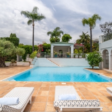 Elegant six-bedroom villa located in the prestigious gated community of Sierra Blanca, Marbella Golden Mile Picture 17