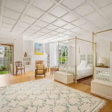 Elegant six-bedroom villa located in the prestigious gated community of Sierra Blanca, Marbella Golden Mile Picture 10