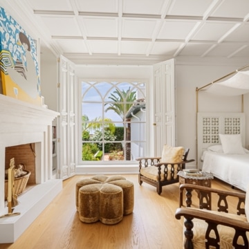 Elegant six-bedroom villa located in the prestigious gated community of Sierra Blanca, Marbella Golden Mile Picture 16