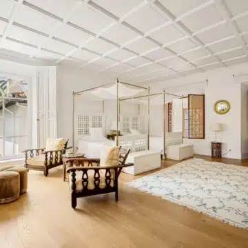 Elegant six-bedroom villa located in the prestigious gated community of Sierra Blanca, Marbella Golden Mile Picture 7