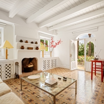 Elegant six-bedroom villa located in the prestigious gated community of Sierra Blanca, Marbella Golden Mile Picture 26