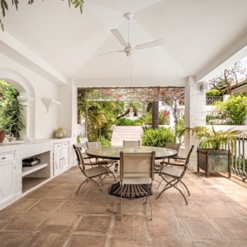 Elegant six-bedroom villa located in the prestigious gated community of Sierra Blanca, Marbella Golden Mile Picture 20