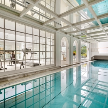 Elegant six-bedroom villa located in the prestigious gated community of Sierra Blanca, Marbella Golden Mile Picture 30