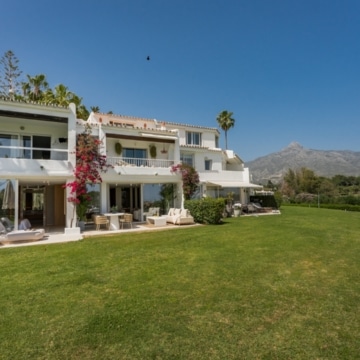Beautiful 4-bedroom apartment in the prime location of Aloha, Nueva Andalucia Picture 17