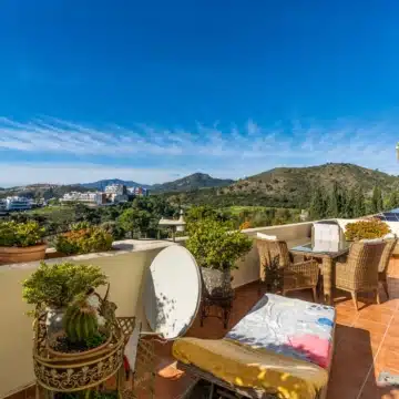 Bright and spacious apartment in the prestigious gated community of Ocean Pines in Benahavís Picture 8