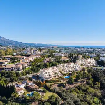 Bright and spacious apartment in the prestigious gated community of Ocean Pines in Benahavís Picture 7