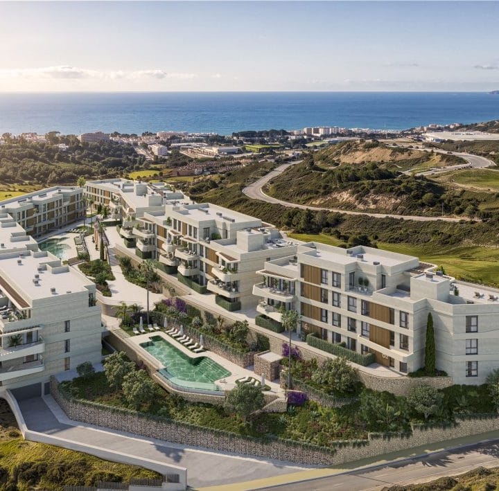 Kalifornia – Apartments with private terraces and sorrounded by prestigious golf courses in West Estepona Picture