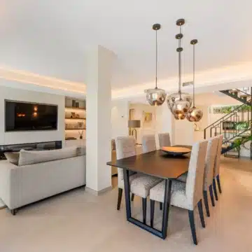 Stylish Designer Townhouse with Panoramic Views in La Quinta Hills, Benahavis Picture 1