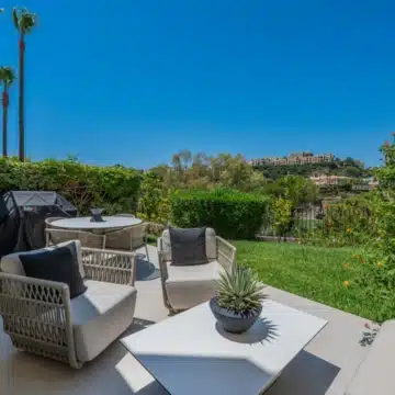 Stylish Designer Townhouse with Panoramic Views in La Quinta Hills, Benahavis Picture 25
