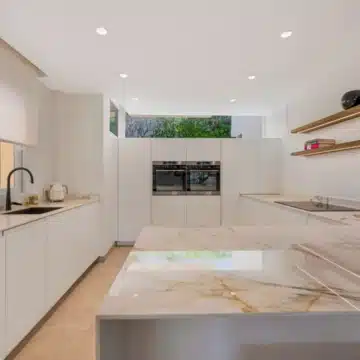 Stylish Designer Townhouse with Panoramic Views in La Quinta Hills, Benahavis Picture 28