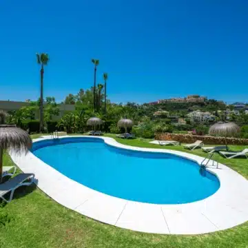 Stylish Designer Townhouse with Panoramic Views in La Quinta Hills, Benahavis Picture 32