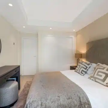 Stylish Designer Townhouse with Panoramic Views in La Quinta Hills, Benahavis Picture 15