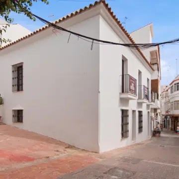 Maria Caridad – Six Townhouses with traditional Andalusian architecture in Estepona Old Town Picture 7